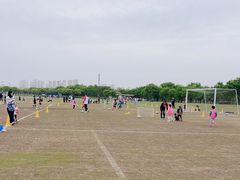 -Riverside河畔少儿足球培训(前滩店)