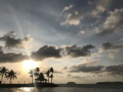 -Sunset Bar(丹绒亚路香格里拉店)