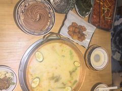 -洱火云南酸菜牛肉火锅(石景山当代商城店)