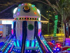 -亚龙湾亚泰商业街