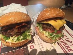 -The Habit Burger Grill 哈比特汉堡(复兴soho店)