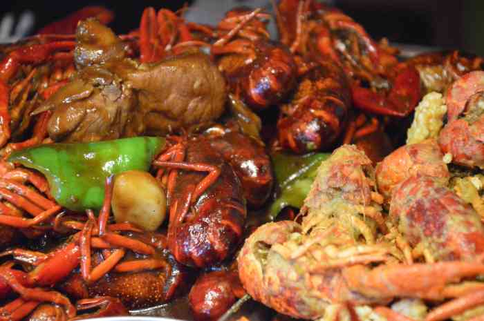 吴老二烧虾(光明街店)-"看有个评论说老板不愿意卖高价所以不愿意和.