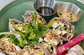 Chicken Buckwheat Paper Rice Rolls