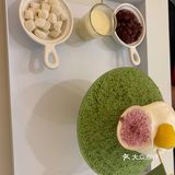 本来以为这么一大碗要几个人吃，所以四个人点了两份