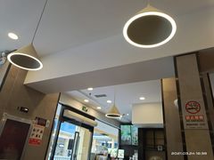 -康师傅私房牛肉面(马泉营奥莱店)