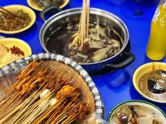 -马路边边串串香(苗栗路店)