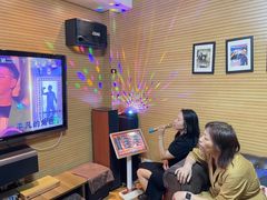 -小草屋轰趴馆别墅派对新场团建家庭聚会