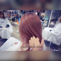 -God Hands发型设计复古会所