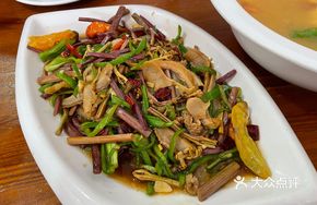 Wild Mountain Vegetables Stir-fried with Tripe