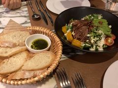 烤牛肉彩虹时蔬沙拉-at cafe 意大利餐厅(集美店)
