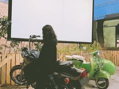 -几个木匠匠人厨房