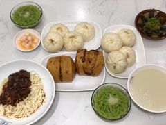 -李与白包子铺(桐梓林店)