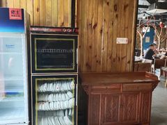 -佬土鹅肠火锅(中建大观店)