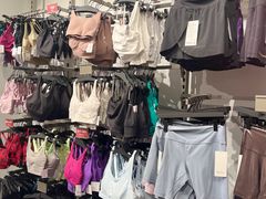 -东荟城名店仓