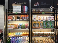 面包甜点陈列柜-欧文西点(港隆广场店)