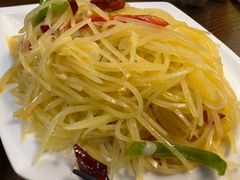 -盾亚新疆餐厅(松江万达广场店)