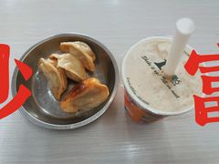 -黄阿姨锅贴大王(万航渡路店)