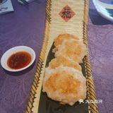 暖胃粥必点好像是墨鱼饼