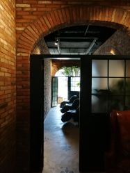 -THE BARN大屋理发馆