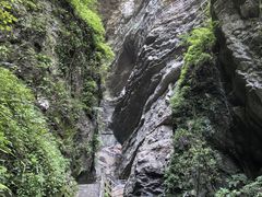 -龙水峡地缝景区