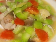 丝瓜烧草菇-泉味道贵州厨房(三里河店)