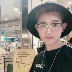 -BULB STUDIO 巴柏明星发型工作室