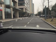 -悠方地下停车场