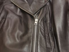-爱革·奢品·鞋包·衣物·家居(金桥国际商业广场店)