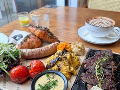 -Mark&Mars Restaurant
