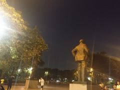 -英雄广场