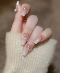 -悦指间美甲美睫