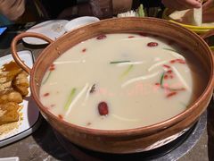 -三人行骨头王火锅(长寿店)