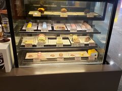 面包甜点陈列柜-麦当劳(杭州东站高铁店)
