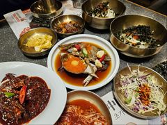 -草家酱蟹炭火烤肉店(珲春南路二店)