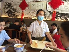 -笑来喜馄饨小笼工坊店(湖滨街店)