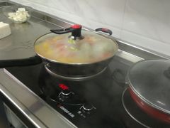 -小草屋轰趴馆别墅派对新场团建家庭聚会