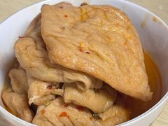 -小许三鲜砂锅馄饨店(家多乐烟酒店)