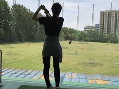 -仙霞高尔夫练习场-停车场