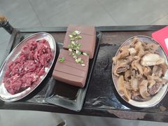 -牛一煲美食(江高店)
