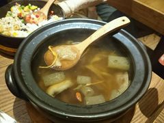 -云海肴·汽锅鸡·云南菜(天山百盛优客店)