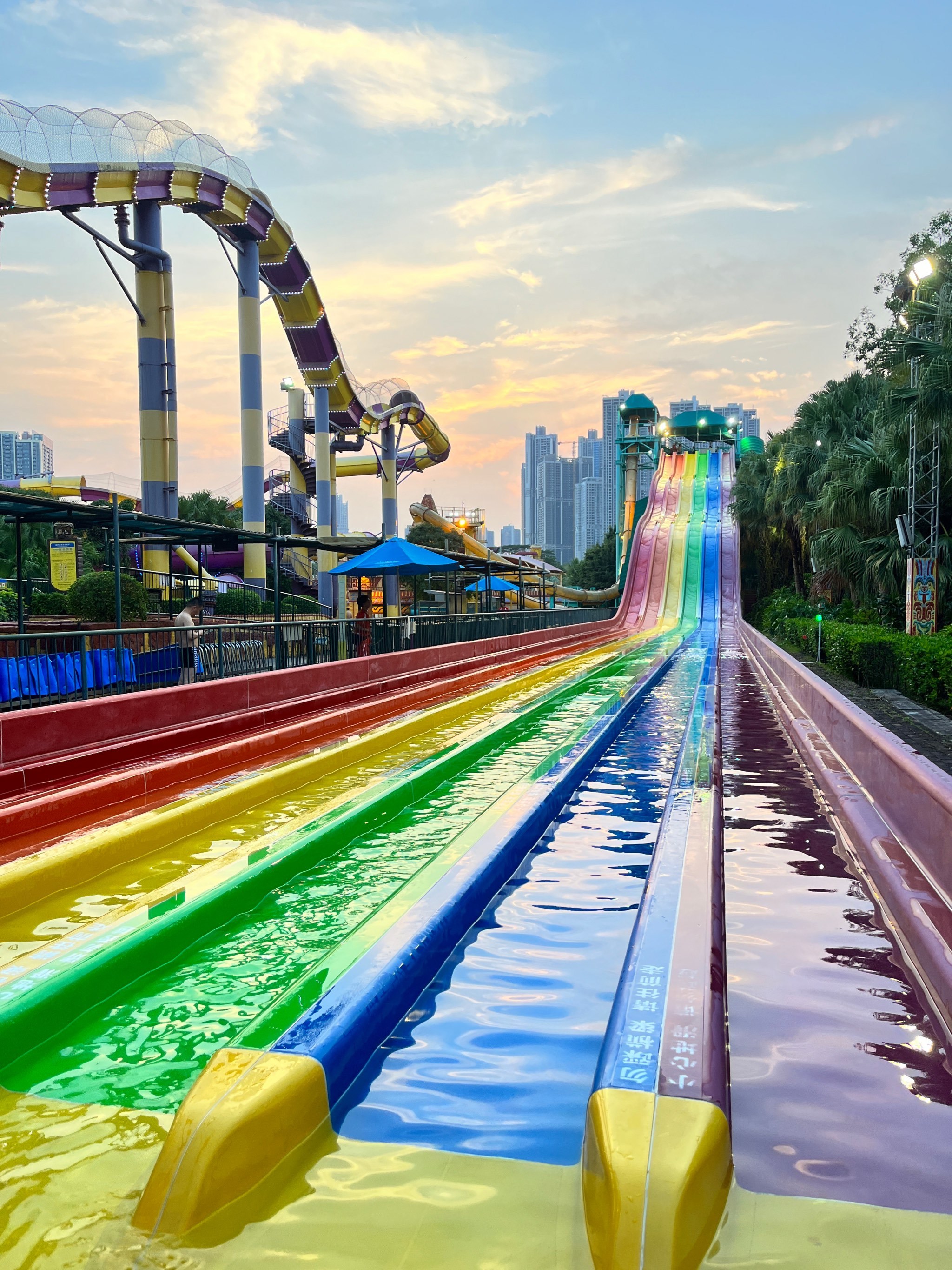 小姨带娃玩水啦💦深圳欢乐谷玛雅水公园