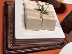 -左庭右院鲜牛肉火锅黑金店(陆家嘴中心店)