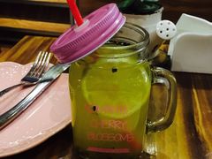 -Rabbit Cafe私房西餐甜点咖啡(栖霞路店)