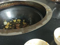 -粘豆包柴火铁锅炖