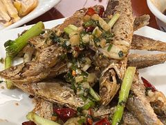 椒盐小鱼-品雅轩农家乐