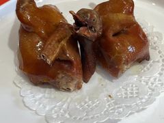 招牌脆皮乳鸽-味可道美食坊(福基路店)