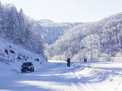 -亚布力新体委滑雪场