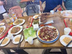 -范二妹独特烧烤夜宵城(宜宾总店)