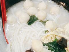 -灵芝妹子海鲜米线(瓦房店新玛特店)