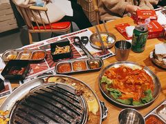 -青瓦炭韩潮烤肉(花园道店)